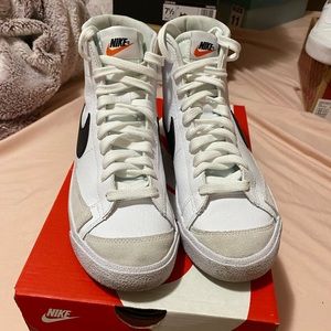 Nike Blazer Mid 77